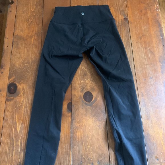 Lululemon Wunder Under Size 2 New, Never Worn - Picture 1 of 2